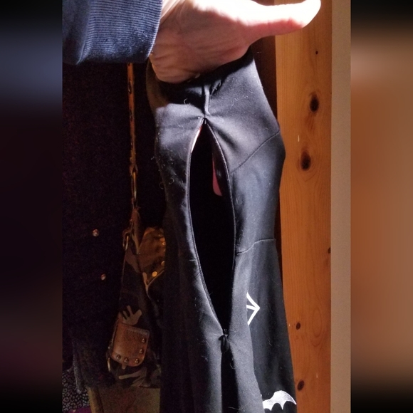 Fabulous NWOT Bat Dress, perfect for Halloween! Medium - Picture 10 of 11